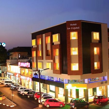 Hotel La Capitol Panaji Zewnętrze zdjęcie