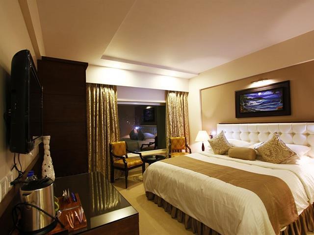 Hotel La Capitol Panaji Zewnętrze zdjęcie