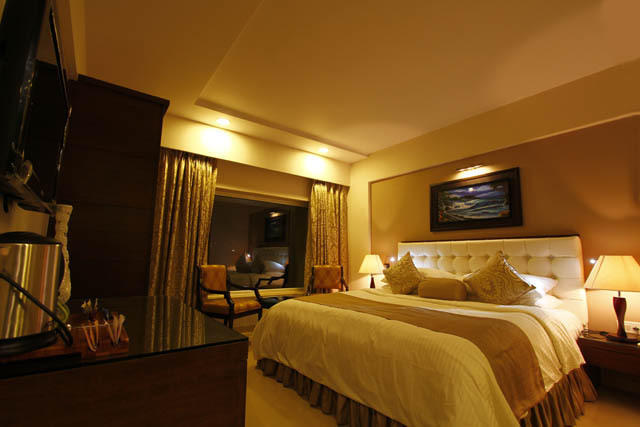 Hotel La Capitol Panaji Zewnętrze zdjęcie